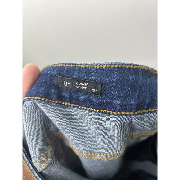 Tahari Jeans Women’s Kelly Mid Rise Skinny Medium Wash Blue Denim Size 16W - Picture 9 of 10